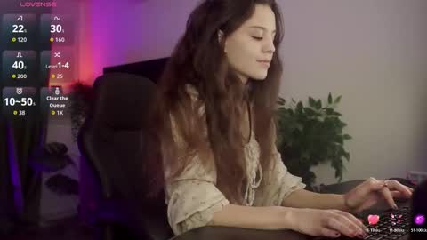 Snapshot of milastoyne chatting on October 2025 06:15:02 AM milastoyne online show from October 2025 06:15:02 AM