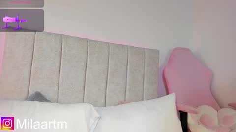 Snapshot of milavelour chatting on March 2026 01:09:01 AM IG online show from March 2026 01:09:01 AM