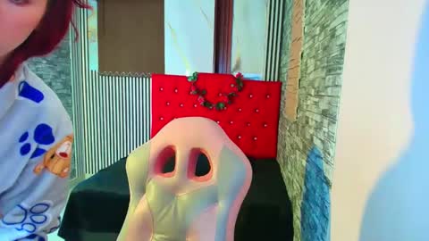 Snapshot of mildrecute chatting on December 2025 08:18:02 PM Ana online show from December 2025 08:18:02 PM