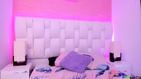 mile_loucrath online show from January 2025 09:30:02 PM