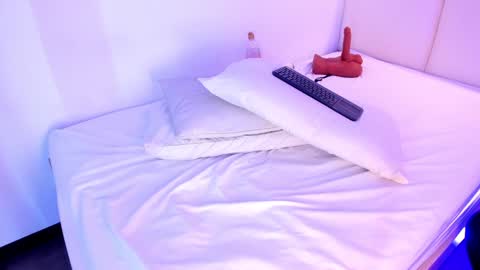 Milena  online show from December 2024 03:53:02 PM