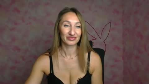 Milena online show from April 2026 05:52:01 AM