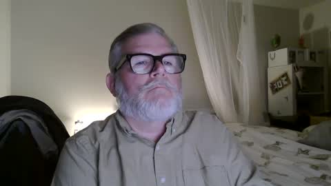 Snapshot of milesnash chatting on September 2025 04:48:02 AM Miles Nash online show from September 2025 04:48:02 AM