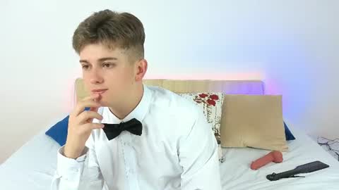 Snapshot of miless_cooper chatting on June 2026 03:20:02 AM Miles online show from June 2026 03:20:02 AM