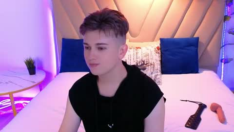 Snapshot of miless_cooper chatting on July 2026 01:06:02 PM Miles online show from July 2026 01:06:02 PM