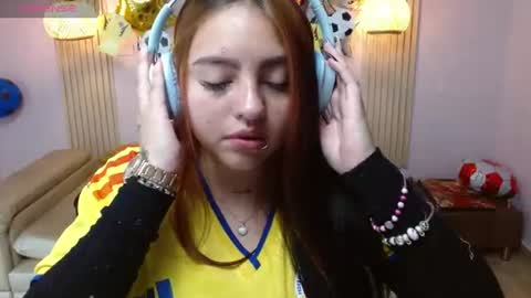 Snapshot of miley_clarck chatting on July 2026 01:48:02 PM Miley online show from July 2026 01:48:02 PM