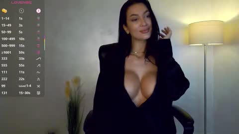 M online show from October 2025 11:08:02 AM