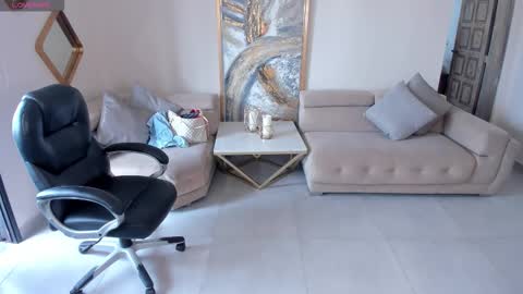 Miley Cruz  IG miley model23 online show from October 2025 07:38:01 PM