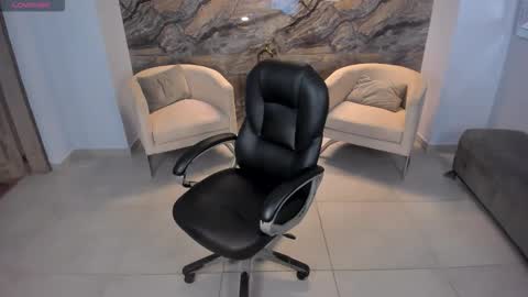 Miley Cruz  IG miley model23 online show from November 2025 05:57:01 PM