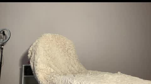 Snapshot of milf_charlotty chatting on April 2026 04:21:02 AM Charlotte online show from April 2026 04:21:02 AM