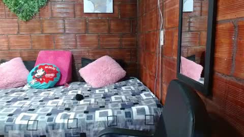 Ana online show from September 2025 07:13:01 PM