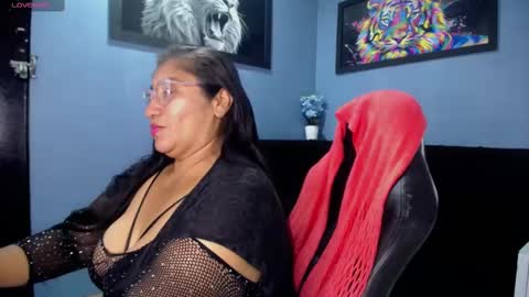 Snapshot of milf_latinn chatting on September 2025 03:33:01 PM milf latinn online show from September 2025 03:33:01 PM