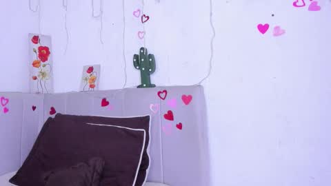 Snapshot of milf_latinn chatting on October 2025 02:50:01 PM milf latinn online show from October 2025 02:50:01 PM