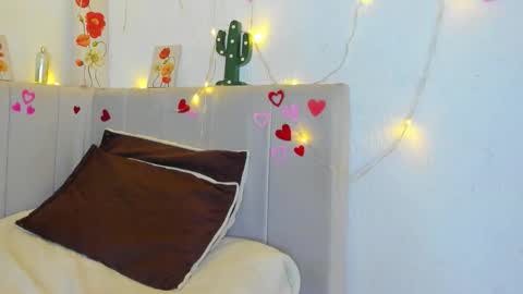 Snapshot of milf_latinn chatting on October 2025 03:35:02 PM milf latinn online show from October 2025 03:35:02 PM