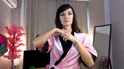 Filicia online show from October 2025 07:18:02 AM