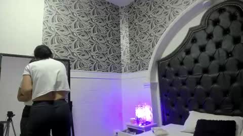 Snapshot of milf_march chatting on April 2026 11:20:01 AM milf_march online show from April 2026 11:20:01 AM