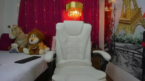 Snapshot of milfboobs_10 chatting on January 2025 11:03:01 PM Nakary Bustamante online show from January 2025 11:03:01 PM