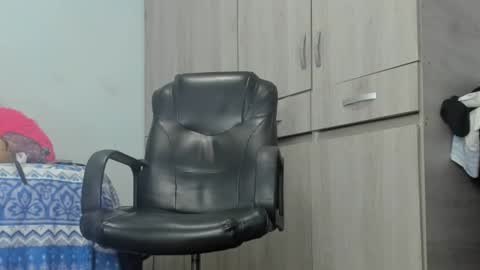 Snapshot of milff_danielaa chatting on February 2025 02:17:02 AM Daniela  online show from February 2025 02:17:02 AM