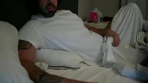 Snapshot of milfloverfl chatting on October 2025 03:07:02 AM milfloverfl online show from October 2025 03:07:02 AM