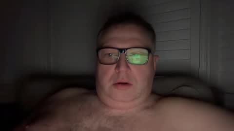 Snapshot of milfmanimal chatting on December 2024 06:30:02 AM BigTom69 online show from December 2024 06:30:02 AM