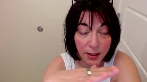 Snapshot of milfmonee chatting on December 2024 01:28:01 AM MILF Monee online show from December 2024 01:28:01 AM