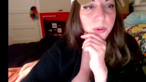 Snapshot of milfmonee chatting on January 2025 01:19:01 AM MILF Monee online show from January 2025 01:19:01 AM