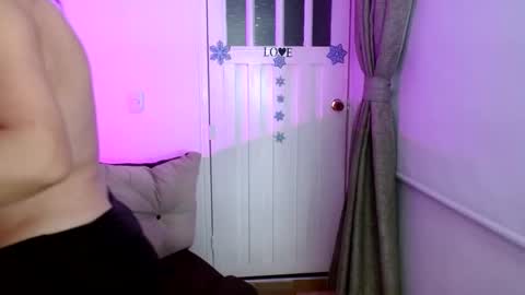 Snapshot of milfrosalie chatting on November 2025 11:13:01 PM Rosalie online show from November 2025 11:13:01 PM