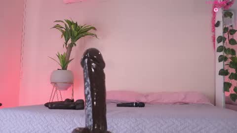 Snapshot of mili_moon_ chatting on June 2026 02:38:01 PM online show from June 2026 02:38:01 PM