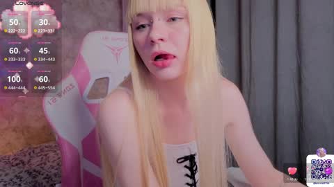 Snapshot of miliameow chatting on April 2026 09:04:02 PM Milia online show from April 2026 09:04:02 PM