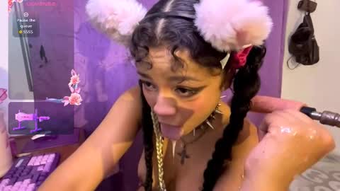 milikitt online show from October 2025 05:49:01 AM