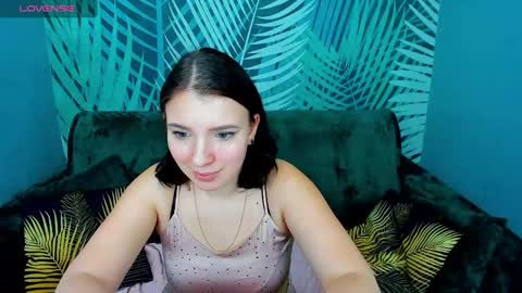 milinafox online show from March 2025 08:56:02 AM