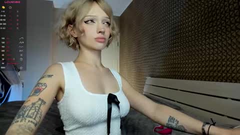 Snapshot of milinamarvelous chatting on March 2026 09:56:02 PM Mila 3 aka Deepthroat World Champion online show from March 2026 09:56:02 PM