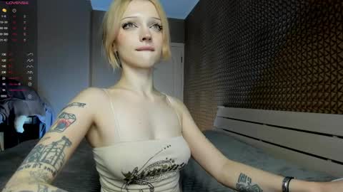 Snapshot of milinamarvelous chatting on April 2026 03:10:02 AM Mila 3 aka Deepthroat World Champion online show from April 2026 03:10:02 AM