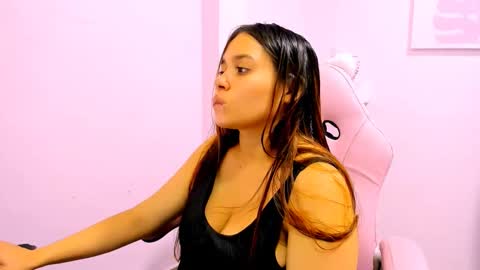 milk_zafira online show from November 2025 12:16:02 AM