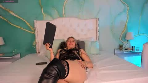 MiLKa VeLvEtT online show from February 2026 11:49:02 AM