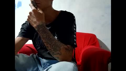 Snapshot of milkhammer chatting on December 2024 12:37:02 AM Hammer online show from December 2024 12:37:02 AM