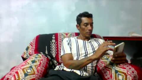 Snapshot of milkhammer chatting on April 2026 02:44:01 AM Hammer online show from April 2026 02:44:01 AM