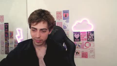 milkhunter_ online show from April 2026 08:53:01 PM