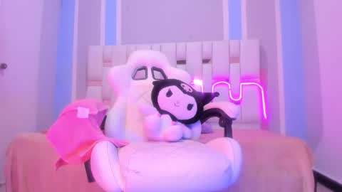 Michelle  online show from February 2026 08:05:01 PM