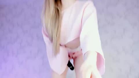 Vivian online show from February 2025 11:22:01 AM