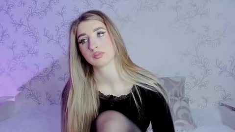 Vivian online show from March 2025 08:29:01 AM