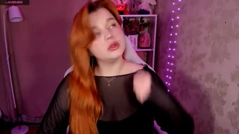 Snapshot of milky_wayx chatting on February 2026 06:09:01 AM Lisa online show from February 2026 06:09:01 AM