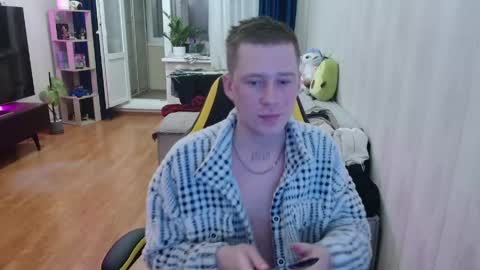 Snapshot of milkyfap chatting on April 2026 06:55:01 PM Mark and Elsa online show from April 2026 06:55:01 PM