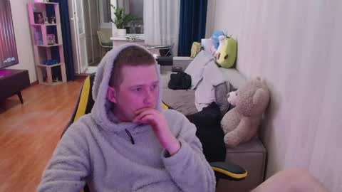 Snapshot of milkyfap chatting on April 2026 10:45:01 PM Mark and Elsa online show from April 2026 10:45:01 PM