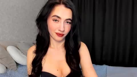 milla moore online show from September 2025 03:39:01 PM