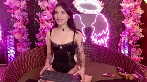 Snapshot of milla_davis chatting on December 2024 01:28:01 PM MILLA online show from December 2024 01:28:01 PM