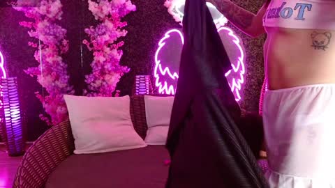 Snapshot of milla_davis chatting on January 2025 01:24:02 PM MILLA online show from January 2025 01:24:02 PM