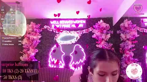 Snapshot of milla_davis chatting on February 2025 05:46:02 PM MILLA online show from February 2025 05:46:02 PM