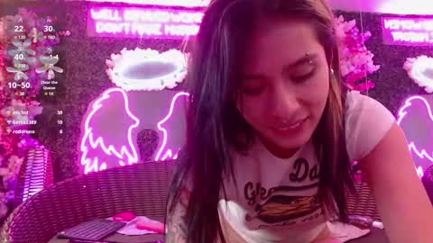 Snapshot of milla_davis chatting on February 2025 03:43:01 PM MILLA online show from February 2025 03:43:01 PM