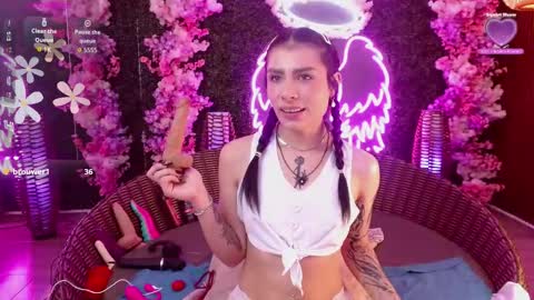 Snapshot of milla_davis chatting on October 2025 01:46:02 PM MILLA online show from October 2025 01:46:02 PM